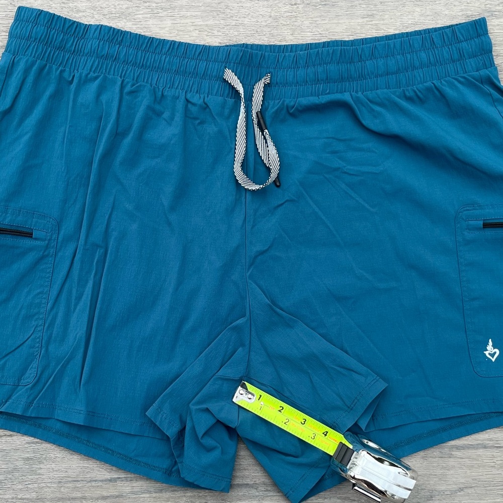 Torrid: Happy Camper; Teal Blue; Lightweight; NWOT; Zipper Pockets; 5in Inseam - Picture 4 of 6
